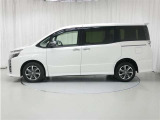 ヴォクシー 2.0 ZS 煌II 4WD 
