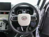 ステアリングから手を離さず、運転に集中したままオーディオ等の操作ができます。