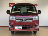 長野ダイハツ販売は車両に詳しくない方でも気軽に立ち寄れるお店作りを目指しています。高年式・低走行のお車がいっぱいです!是非一度遊びに来てください♪