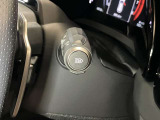 オートライト機能によりON/OFFはもちろん、ハイビーム/ロービームの切り替えもサポートします