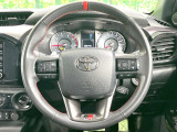 【純正革巻きステアリング】上質な革を使用することで、手にしっかり馴染みとても運転しやすいハンドルです♪