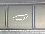 【パワーバックドア】スマートキーや運転席のボタンを押すだけでリアゲートが自動で開閉します!荷物を持っている時や、高い位置にあるバックドアを閉める際に便利な機能です♪