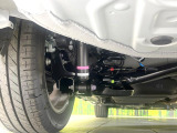 お車を安心してお乗りいただく為には、足回りの定期点検が欠かせません。サービスサポート(有償保証)では無料点検もご提供しており、安心のカーライフをお過ごしいただけるサポート体制が整っています。