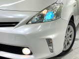 【LEDヘッドライト】悪天候や夜間走行時も良好な視界を確保し安心して運転できる高輝度LEDヘッドライトを装備!点灯速度が早く、消費電力も抑えられています。
