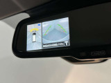 ルームミラーにクリヤーなカメラ映像で後方視界サポート!車両周囲安全確認にも役立つ、アラウンドビューモニター映像 スマート・ルームミラー装備!