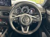 【純正革巻きステアリング】上質な革を使用することで、手にしっかり馴染みとても運転しやすいハンドルです♪