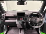 美しいデザインの運転席空に加えてUV&IRカット機能付きフロントガラスの面積や位置取りが良く、前方・右前・左前方向の視認性がいいですよ!