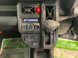 車両状態証明書修復歴の有無も一目瞭然。機能や内装・外装、走行距離、修復歴の有無をチェックし、クルマの状態を10段階にした車両状態証明書。数字や記号を使ってわかりやすく表示しています。