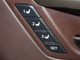 運転席のパワーシートは3名様分までメモリー機能付きです。