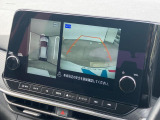 【アラウンドビューモニター】専用のカメラにより、上から見下ろしたような視点で360度クルマの周囲を確認することができます☆死角部分も確認しやすく、狭い場所での切り返しや駐車もスムーズに行えます。