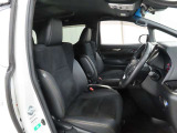 長時間の運転でも疲れにくいシートです。