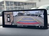 【360&deg;ビューモニター】専用のカメラにより、上から見下ろしたような視点で360度クルマの周囲を確認することができます☆死角部分も確認しやすく、狭い場所での切り返しや駐車もスムーズに行えます。