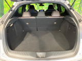 積み下ろしのしやすいデッキにはたっぷりと荷物を積み込んでいただけます。遊びから仕事まで、様々なシーンで頼れます♪