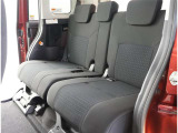 ゆとりある広々とした車内空間は、ドライブを始め買い物やレジャーなど、幅広く活躍します。一人でもみんなとでもお出かけを楽しみましょう!