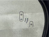 車線変更時の後方確認をアシストしてくれるブラインドスポットモニター!ドアミラーの死角を検知してくれるから車線変更もスムーズです。