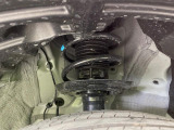 お車を安心してお乗りいただく為には、足回りの定期点検が欠かせません。サービスサポート(有償保証)では無料点検もご提供しており、安心のカーライフをお過ごしいただけるサポート体制が整っています。