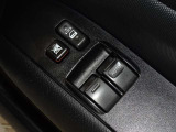 電動格納式ドアミラー・パワーウインドウを装備しています。