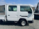 車体艶出し磨きしています!!