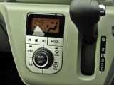 オートエアコンを装備しておりますので、四季を通じて車内を快適な温度に保つことが出来ます!高級感が有りますね!