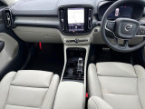 XC40 ウルトラ B4 AWD 4WD 
