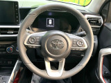 【純正革巻きステアリング】上質な革を使用することで、手にしっかり馴染みとても運転しやすいハンドルです♪
