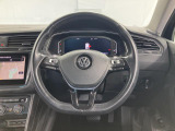 様々なシーンで活躍してくれる多機能なSUV。快適性と安全性を兼ね備えドライバーと車に一体感を。