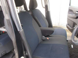 【ゆったりと運転してください】足元空間も広く、スムーズに乗り降りもいただけます♪