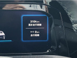 新車拠点のデモカー(試乗車)で使用していた車両です。弊社整備工場にて点検整備を行ったうえで新車保証を継承いたしますのでご安心ください。