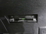 ビルトインタイプのETC車載機です。見た目もスマートで料金所通過もキャッシュレスです。