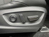 パワーシート搭載。微妙な調整が手軽にでき、最適なポジションで運転することが可能です。