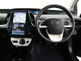 運転席から見たハンドルダッシュまわりになります。