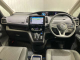 全方位で視界が広い。気持ちがよくて、運転もしやすい。1列目から3列目まで、すべての席がゆったりと座れるスペシャルシートです♪