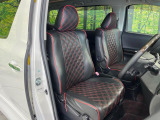 運転席まわりには十分なスペースがあり、大柄な方でもゆったり運転していただける環境です。
