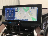 純正ナビを装備。タッチパネル式で使いやすく、お出かけもラクラクです。