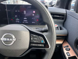 プロパイロット(同一車線運転支援)アクセル・ブレーキ・ステアリング操作をクルマがサポート。高速道路などで、ドライバーの負担を軽減します。