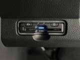 ETC付。高速道路の料金所はキャッシュレスで通過です。サービスエリア等にあるスマートインターの出入りも利用可能でとっても便利。ご納車後すぐにお使い頂けるようセットアップしてのお渡しとなります。