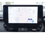 ディスプレイオーディオを装備。スマホとクルマをつなぐことで、これまでのナビに加えて、いろんなサービスが楽しめます。