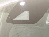 【トヨタセーフティセンス】走行中に前方の車両等を認識し、衝突しそうな時は警報とブレーキで衝突回避と被害軽減をアシスト。より安全にドライブをお楽しみいただけます。