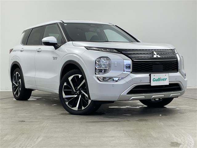 アウトランダー PHEV 2.4 P 4WD サンルーフ