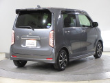 ボディクリーニング後、愛車をピカピカの状態へ保護するコーティング「ブライトパック」がおススメです!水垢がつきにくく、手入れがしやすくなりますよ!いつも愛車をきれいにしておきたい方におススメです。