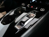 ご来店の場合、ローン審査はとても簡単です。ローンの本申し込みも運転免許証とキャッシュカードがあれば、金融機関お届け印はご不要です。