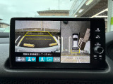 バックでの駐車が苦手な方や運転にあまり自信のない方でも後方の視界をしっかりサポート。安心して車庫入れが出来るバックカメラを装備しています!