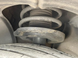 お車を安心してお乗りいただく為には、足回りの定期点検が欠かせません。サービスサポート(有償保証)では無料点検もご提供しており、安心のカーライフをお過ごしいただけるサポート体制が整っています。