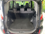 普段のお買い物や通勤、送迎等に十分な荷室スペースを確保しております。セカンドシートを倒すと、大きな荷物の積載も可能です♪