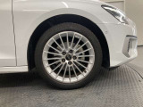 ドイツ本国Audiと常時連動した、最新の各種データとメンテナンス設備が充実したサービス工場が複合された最新の店舗です