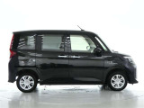 両側パワースライドドア付きだから、狭い駐車スペースなどでの 乗り降りラクラク!小さなお子さまのいるご家庭には嬉しい装備。