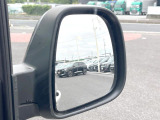 ●ブラインドアシストセンサー:視角からの車を感知し、ドライバーが車線変更を行う際に、警告音と共に注意を促してくれる安全支援機能です!