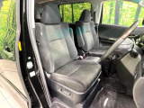 運転席シート廻りは使用感も少なく、良好な状態となっています。丁寧に使われていたことがよくわかりますね。