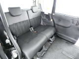 ゆとりある広々とした車内空間は、ドライブを始め買い物やレジャーなど、幅広く活躍します。一人でもみんなとでもお出かけを楽しみましょう!