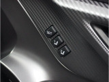 運転席のシートポジションメモリー機能は、登録済みの運転者と交代しても、シートポジションの変更の手間がかかりません。